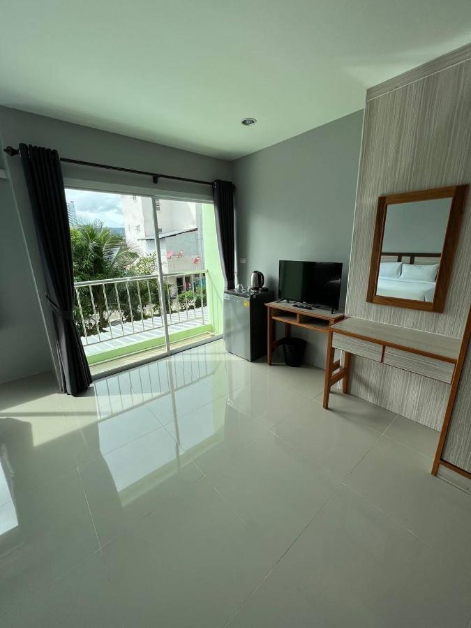 Miami Apartments Patong Bagian luar foto